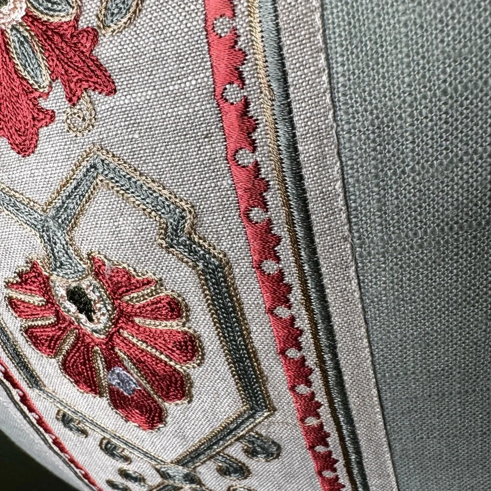 2 Embroidered Decorative Pillow - Picture 5 of 9